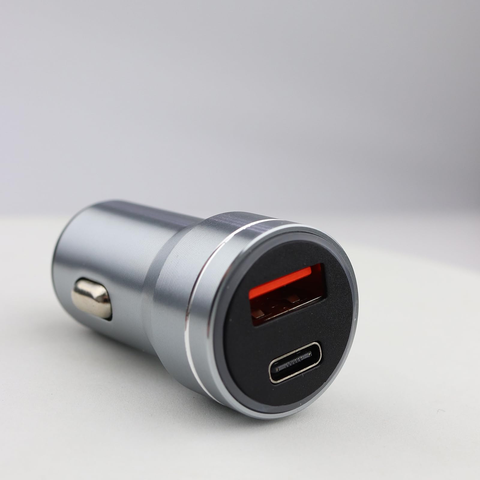 USB C 车载快速充电器，超级快速充电适配器 PD Type C 车载充电器，适用于所有手机（灰色）